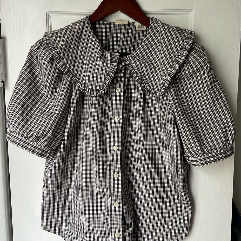 Statement Claudine collar, puff sleeve Levi’s blouse